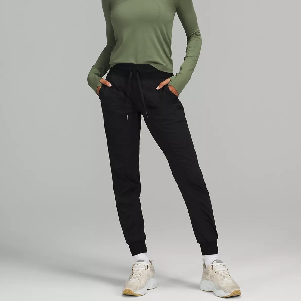 Lululemon Dance Studio Mid Rise Jogger Size 6